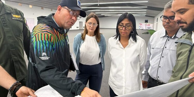 Presidenta Delcy Rodríguez supervisa obras del terminal provisional en el Aeropuerto Internacional de Maiquetía