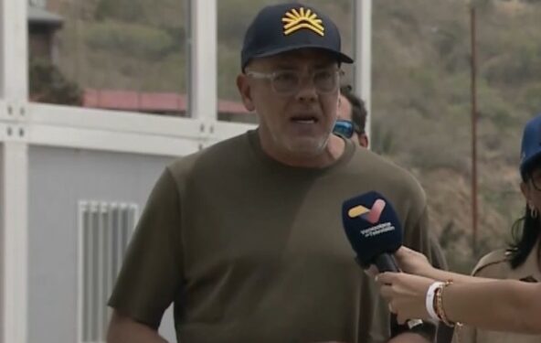 Jorge Rodríguez: La meta es reubicar a familias refugiadas en escuelas antes del año escolar 1 Jorge Rodríguez: La meta es reubicar a familias refugiadas en escuelas antes del año escolar
