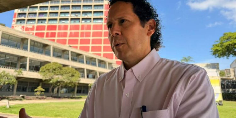 Presidente de Comisión Presidencial aclara que viviendas etiquetadas en rojo no implican demolición automática