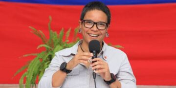 «El chavismo verdadero se está fortalecimiento cada vez más»: Erika Farías