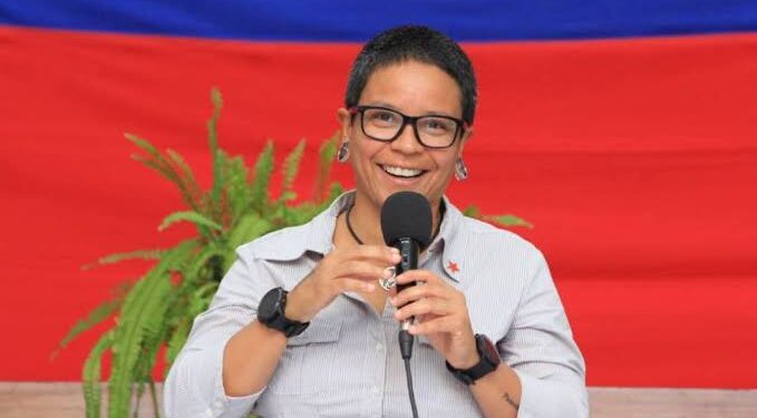 «El chavismo verdadero se está fortalecimiento cada vez más»: Erika Farías