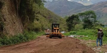 Rehabilitan 25 km de vialidad agrícola en Cumanacoa para impulsar el aparato productivo del estado Sucre