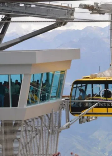 Periódico de la Patria y Multiplataforma Digital 31 El Sistema Teleférico Mukumbarí vuelve a recibir visitantes desde este 19 de agosto