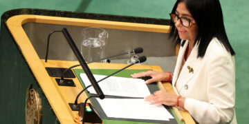 Jefa de Estado Venezolana destaca que acuerdo energético con EEUU contribuirá al equilibrio hemisférico y global de la economía internacional