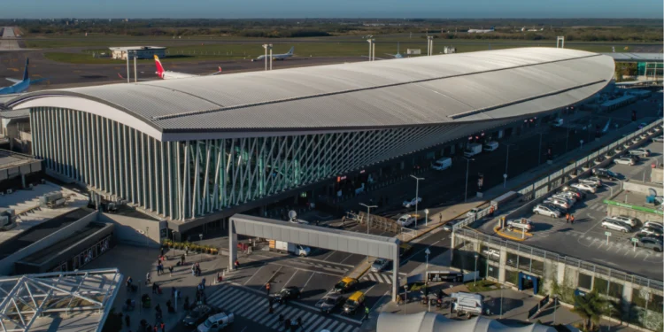 Paro de 48 horas en más de 27 aeropuertos de Argentina