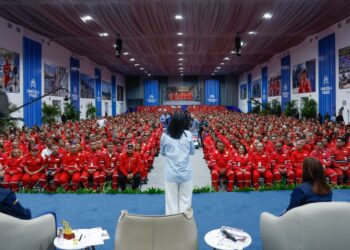 Presidenta Delcy Rodríguez lidera asamblea con trabajadores de PDVSA
