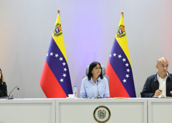 Pdta. Delcy Rodríguez junto a sectores sindical y empresarial evalúan estabilidad laboral