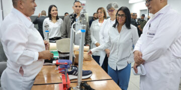 ¡A toda marcha! Reactivan laboratorio ortoprotésico para atender a más de 1.600 pacientes al mes (+Fotos)
