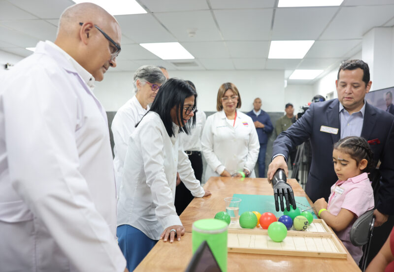 ¡A toda marcha! Reactivan laboratorio ortoprotésico para atender a más de 1.600 pacientes al mes (+Fotos) 3 IMG 20260915 134924 689