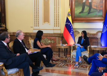 Presidenta Delcy Rodríguez recibe a la Directora Regional del PNUD en Miraflores