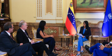 Presidenta Delcy Rodríguez recibe a la Directora Regional del PNUD en Miraflores
