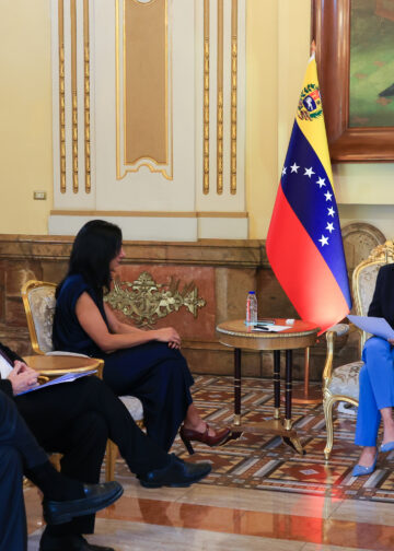 Presidenta Delcy Rodríguez recibe a la Directora Regional del PNUD en Miraflores