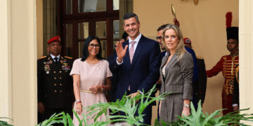 (+Fotos) Presidenta Delcy Rodríguez recibe al mandatario paraguayo Santiago Peña en Miraflores