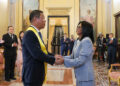 Presidenta Delcy Rodríguez condecora al embajador de Vietnam con la Orden Francisco de Miranda al culminar su misión en Venezuela