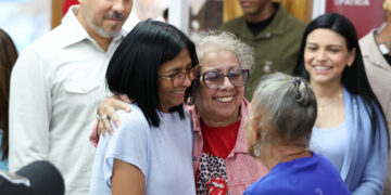 Presidenta Rodríguez lidera jornada del Plan Más Años, Más Amor: «Con este plan reafirmamos nuestro compromiso con quienes han dado tanto a la Patria»