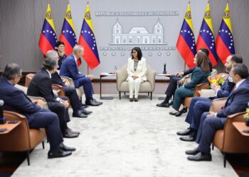Presidenta Delcy Rodríguez recibe a la directiva global de la italiana Eni para fortalecer la cooperación energética 4 Presidenta Delcy Rodríguez recibe a la directiva global de la italiana Eni para fortalecer la cooperación energética