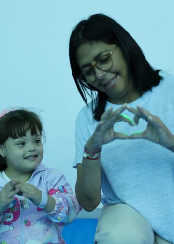 Presidenta Delcy Rodríguez recorrió la nueva Casita Azul en Lechería que brindará atención integral a niños y niñas con autismo