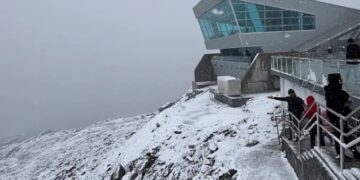​(+Video) ¡Espectáculo en las alturas! Pico Espejo regala una hermosa nevada este domingo #20sep