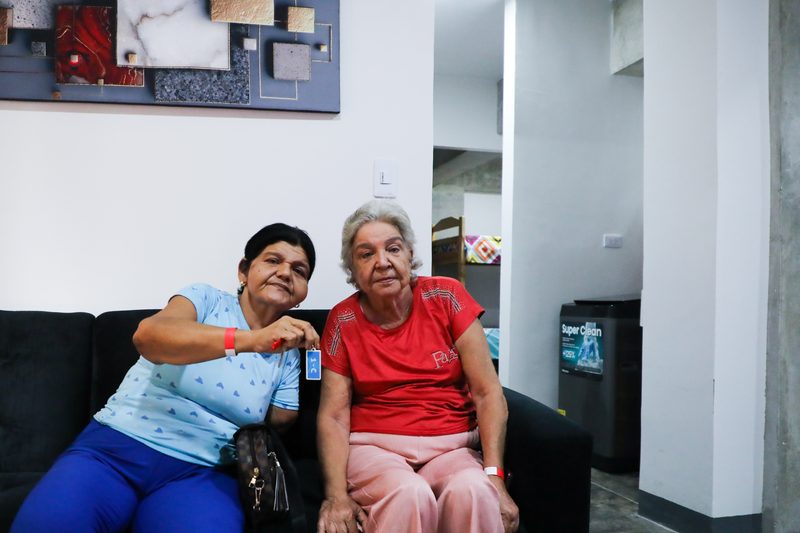 Presidenta Delcy Rodríguez entrega 564 viviendas a los afectados por el doble sismo 10 11 JZ L0949 800x533 1