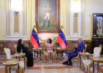 Presidenta Delcy Rodríguez recibe a delegaciones de la mesa de diálogo nacional en Miraflores 5 Presidenta Delcy Rodríguez recibe a delegaciones de la mesa de diálogo nacional en Miraflores