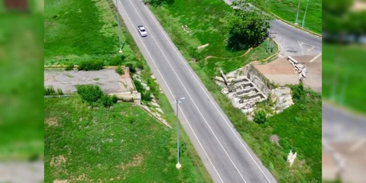 Anzoátegui avanza con obras de envergadura en sus carreteras principales