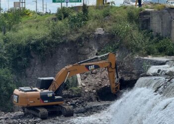 Inspeccionan la reactivación de los trabajos en el Puente Yacural del estado Lara 4 Inspeccionan la reactivación de los trabajos en el Puente Yacural del estado Lara
