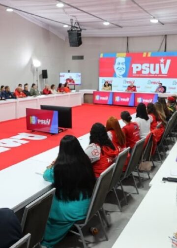 Cabello califica de «monumental» la movilización en la Consulta Popular Nacional