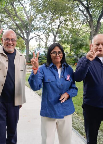 Periódico de la Patria y Multiplataforma Digital 25 Jefa de Estado se dirige al país acompañada de Jorge Rodríguez y Diosdado Cabello