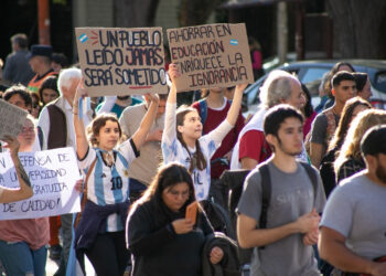 Ultimátum universitario: Masiva marcha desafía el ajuste del gobierno de Milei