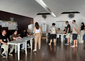 Brasil define su futuro: Elecciones generales transcurren con alta participación