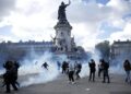 Protestas por mejoras educativas en Francia dejan alrededor de 1.800 detenidos tras represión policial