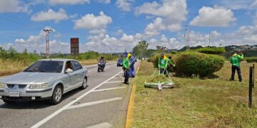 Inspeccionan trabajos viales y de iluminación en la Intercomunal Barquisimeto-Cabudare