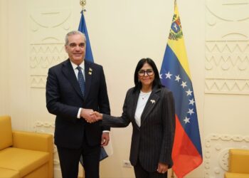 Presidenta Delcy Rodríguez sostiene reunión bilateral con Luis Abinader en el marco del Foro Mundial de la FAO