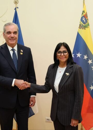 Presidenta Delcy Rodríguez sostiene reunión bilateral con Luis Abinader en el marco del Foro Mundial de la FAO