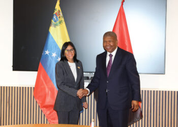 Venezuela y Angola estrechan cooperación agroalimentaria en el Foro Mundial de la FAO en Roma