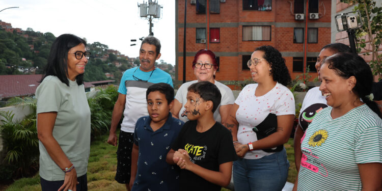 Plan Venezuela Renace: Familias retornan a sus hogares recuperados
