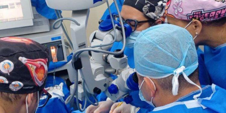 Avanza la rehabilitación hospitalaria y la dotación tecnológica tras el sismo 1 Avanza la rehabilitación hospitalaria y la dotación tecnológica tras el sismo