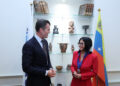Presidenta Delcy Rodríguez recibe condecoración en la sede de la IILA como símbolo de amistad con Venezuela