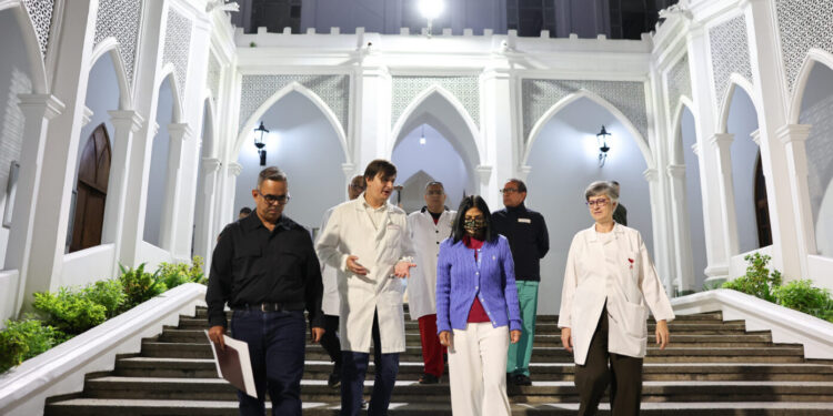 Presidenta Delcy Rodríguez supervisa avances de la rehabilitación integral del Hospital José María Vargas en Caracas