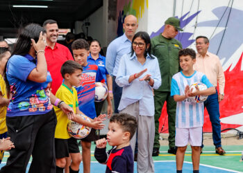 Presidenta Delcy Rodríguez inaugura el renacer del Complejo Educativo Emilio Gimón Sterling tras devastadores sismos