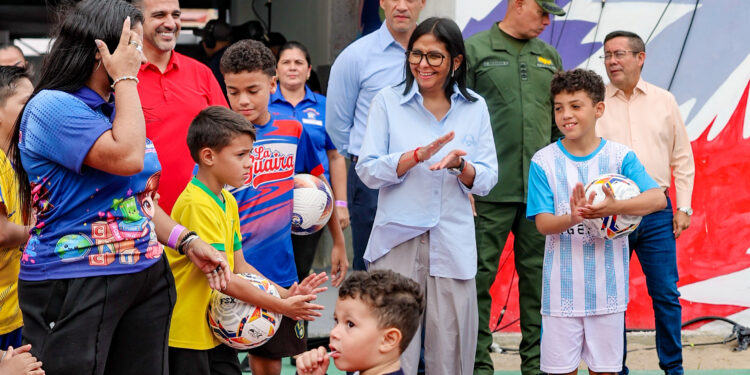 Presidenta Delcy Rodríguez inaugura el renacer del Complejo Educativo Emilio Gimón Sterling tras devastadores sismos 1 Presidenta Delcy Rodríguez inaugura el renacer del Complejo Educativo Emilio Gimón Sterling tras devastadores sismos