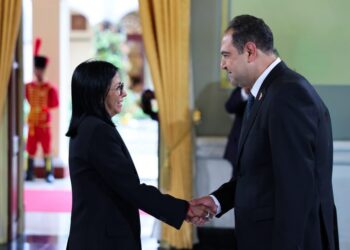 Presidenta Delcy Rodríguez recibe cartas credenciales del nuevo embajador de Egipto