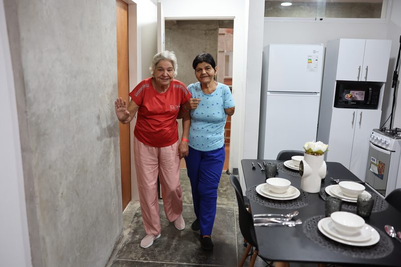 Presidenta Delcy Rodríguez entrega 564 viviendas a los afectados por el doble sismo 4 JC L1807