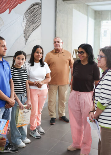Presidenta Delcy Rodríguez entrega 564 viviendas a los afectados por el doble sismo