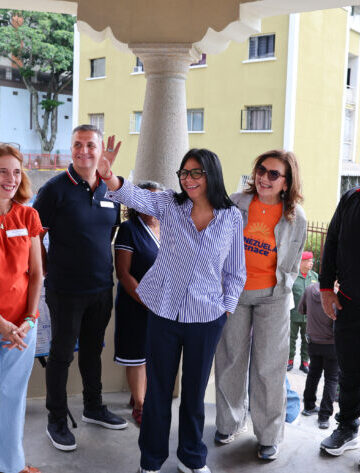 Presidenta Delcy Rodríguez entregó más de mil viviendas rehabilitadas en Caracas luego de los terremotos del 24 de junio