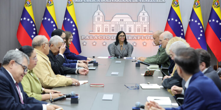 Presidenta Delcy Rodríguez encabeza mesa de diálogo con Fedecámaras, Fedeindustria y trabajadores