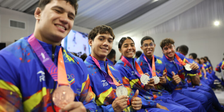 Gobierno Nacional impulsa el sueño olímpico y reconoce a campeones suramericanos 1 Gobierno Nacional impulsa el sueño olímpico y reconoce a campeones suramericanos