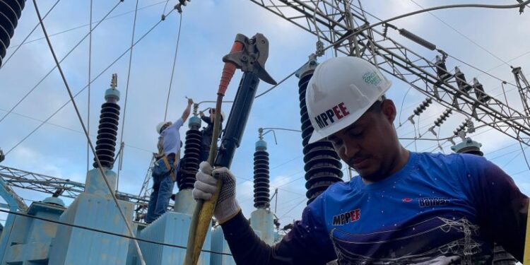 Corpoelec trabaja en plan a corto plazo para estructurar el SEN con la incorporación de 1.300 megavatios
