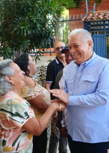 Periódico de la Patria y Multiplataforma Digital 26 Entregan 77 viviendas en Mirador de Caiza a familias afectadas por el terremoto