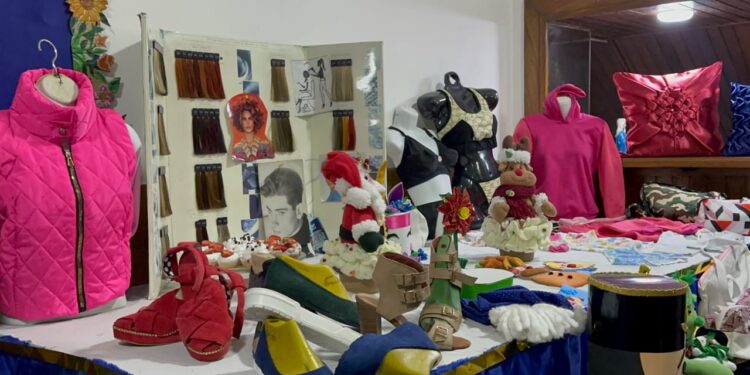 Rehabilitan espacios de la Escuela para el Emprendimiento Simón Bolívar en Los Teques